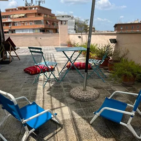 Con Ampio Terrazzo Appartamento *