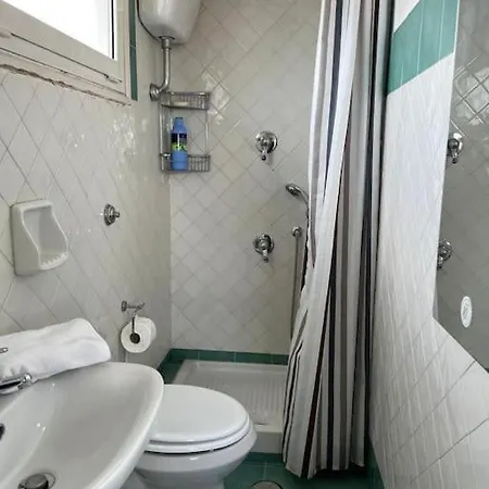 Con Ampio Terrazzo Apartamento *